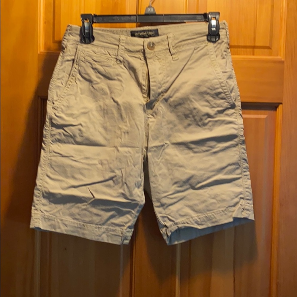 American Eagle khaki shorts size 26